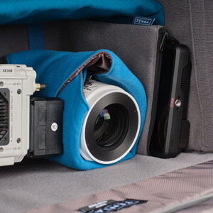  Tenba Cinelux V2 Tekerlekli 21 Siyah Çanta (28L)